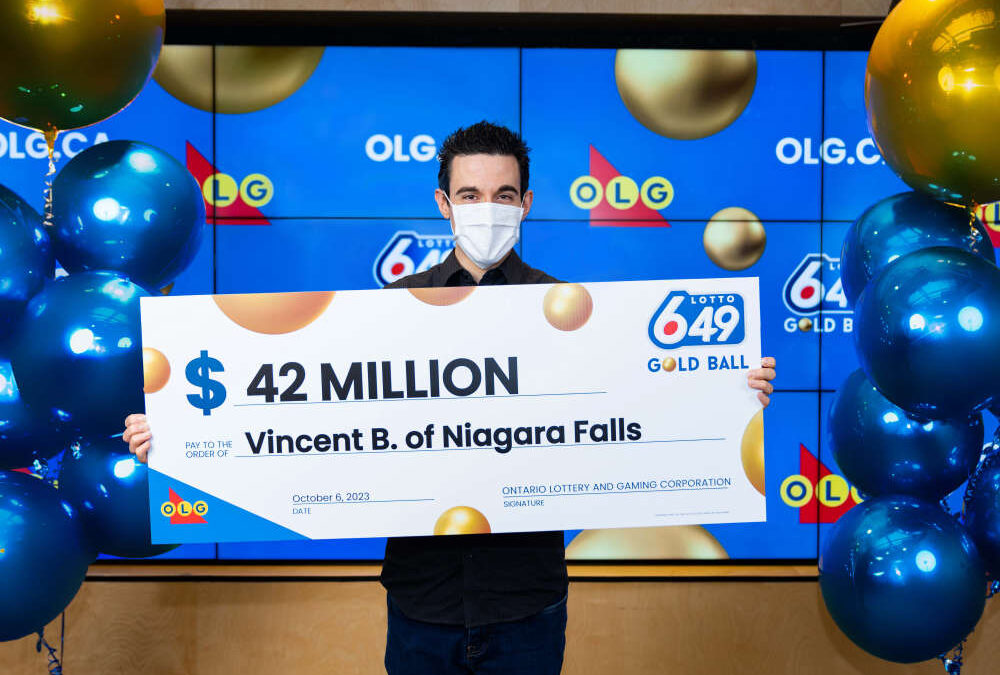 Niagara Falls man wins Lotto6/49 prize worth $42 million!!!