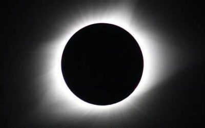 Total eclipse in Niagara